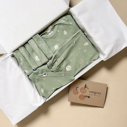 Bamboo Baby Gift Box – Organic Baby Clothes, Cozy Onesie & Soft Swaddle Blanket