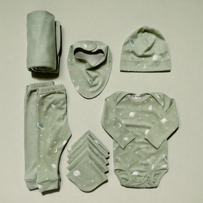 Bamboo Baby Gift Box – Organic Baby Clothes, Cozy Onesie & Soft Swaddle Blanket