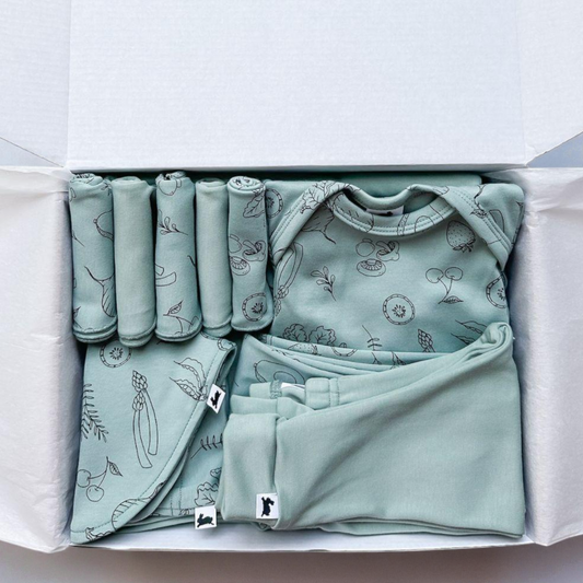 Bamboo Baby Gift Box – Organic Baby Clothes | Cozy Newborn Outfit Set
